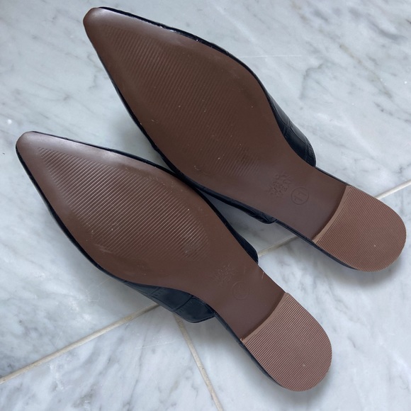 Black pointy toe slip on shoes open back in black size 10 - Picture 3 of 3